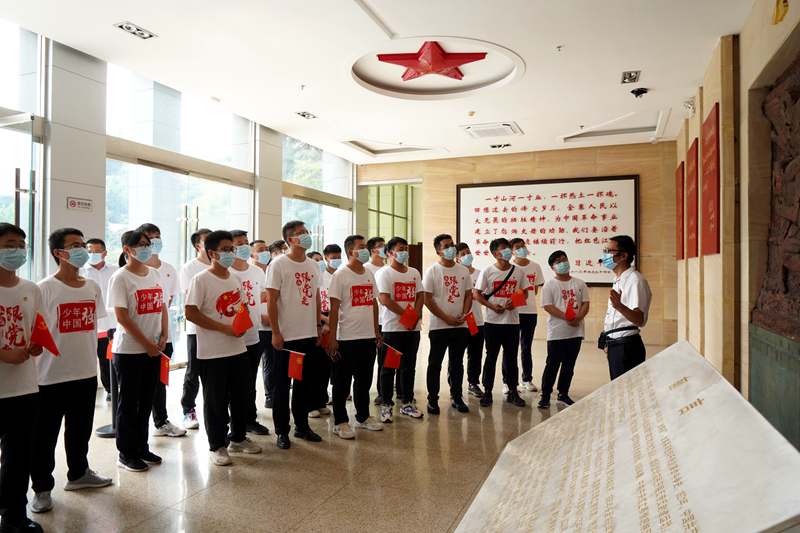 公司團委開展“喜迎二十大、永遠(yuǎn)跟黨走、奮進新征程”主題團日活動7