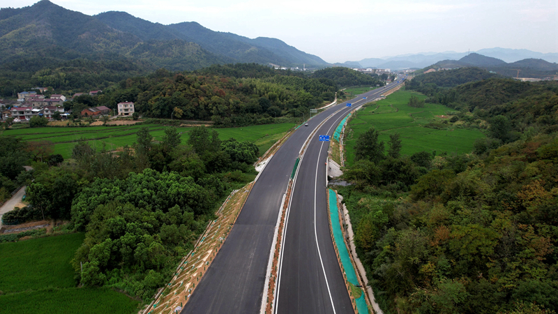 【路橋“競(jìng)”行時(shí)】G530查橋至牛磯段:用心用力加速“皖贛”交通互聯(lián)1